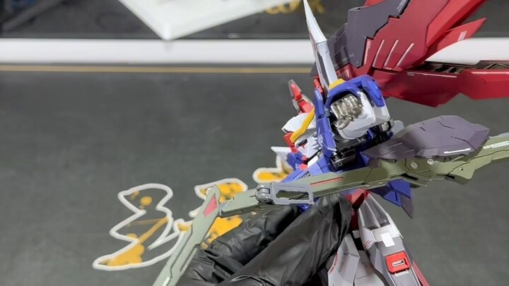 Takdir Jiwa Merah telah tiba! Rasanya menyenangkan setiap kali saya membuka kotaknya.