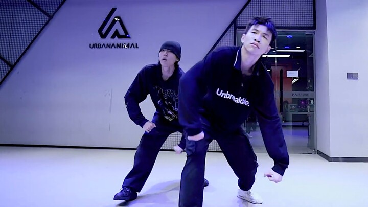 ความพยายามครั้งแรกในการเต้นคู่ชาย J-SAN ท่าเต้น "DRITY"