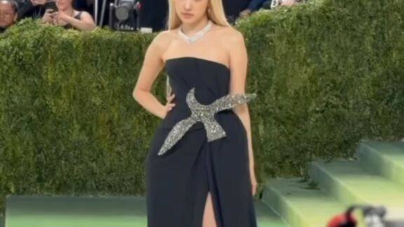 ROSÉ OUTFIT IN MET GALA 2026