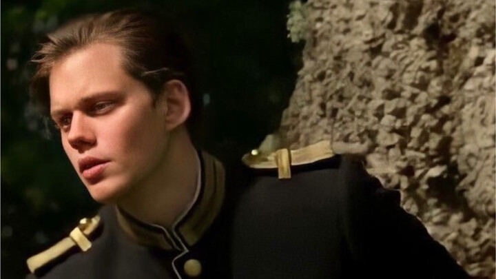 【Bill Skarsgård】192, Sweden, Leo, I love fiercely