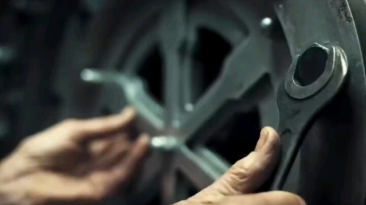 A locksmith spends his entire life building a safe, just to lock himself inside! "Crime