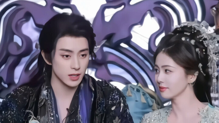 ตอนนี้ฉันเข้าใจคำพูดของออวี่เผิงแล้ว ฮ่าๆ “ไต่เต้าขึ้นมาทีละก้าวได้ยังไง” “พูดเหมือนฉันทำอะไรไม่ชอบม