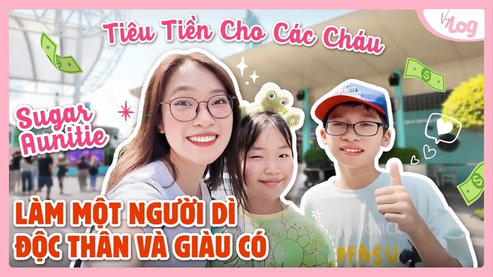 Làm Sugar Auntie tiêu tiền cho các cháu | Bao trọn du lịch nước ngoài VyLog