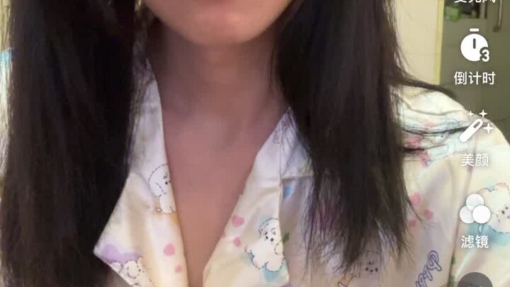 ผู้ชายกลายเป็นสาวสวยได้แค่ใช้ฟิลเตอร์ความงาม