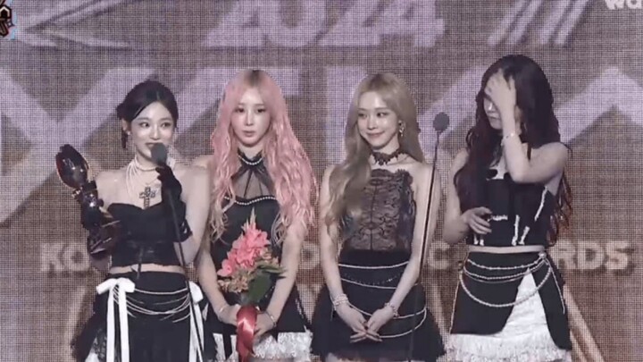 【aespa】تفوز بجائزة KGMA “الجوقة الكبرى 2024”، مبروك يا شياو تشا! 🏆🎉