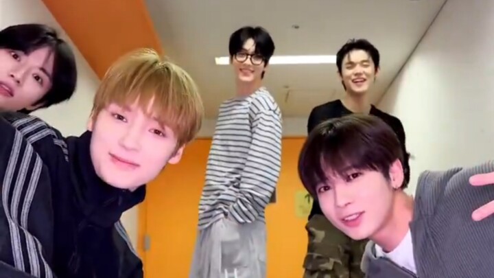 【Choi Soobin & Choi Yeonjun】Phiên bản quần đùi của anh trai trình diễn “Love Language”! Cuối cùng cò