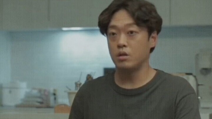 The kidnapper and the hostage are like father and daughter, the police and the kidnapper live in har