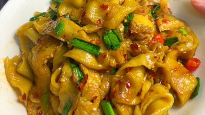Check out Jiangxi’s stir-fried egg skin!