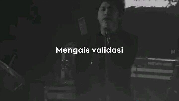 mengais validasi                                                                 pasti yg like dikit