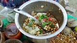 Món ăn đường phố Ấn Độ - Đậu nảy mầm đem làm gỏi?