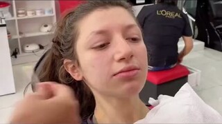 สาวน้อยแต่งหน้าด้วยเงิน 20 ปอนด์ ทุกขั้นตอนอยู่ในความคาดหมายแต่ก็เหนือความคาดหมาย