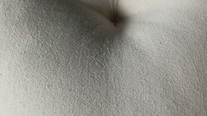 หมอนพิงกลม ใช้ผ้าฝ้ายอัดผ้ากาวและยัดไส้ด้วยนุ่น100%