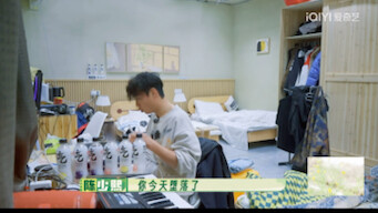 哈哈哈哈哈，写论文哪有不疯的，是吧，陈ber