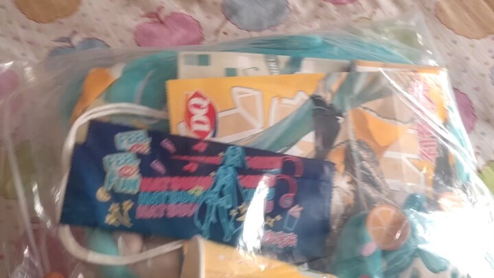 Mom doesn't know whether it's genuine or pirated, she just loves me very much...