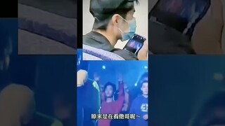 wang yibo 👀 mobile screen zhan 💕🙈🤭💓 yizhan is real #yiz_team