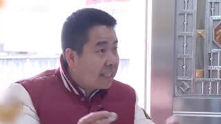 Seorang pria tampan berusia 31 tahun menyadari peluang bisnis saat bekerja sebagai penjaga keamanan,