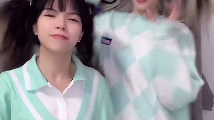 มาดูความทรงจำเกี่ยวกับชุดนักเรียนเซินเจิ้นกันบ้างดีกว่า #TikTokOpeningSchoolSeason #ไม่มีเสื้อโค้ทตั