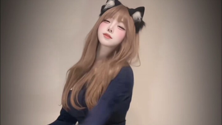 Em yêu, anh sẽ làm chú mèo nhỏ của em!