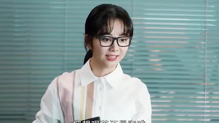 Pengalaman jadi sekretaris untuk Presdir Lao Liu bikin aku ngakak nggak berhenti!