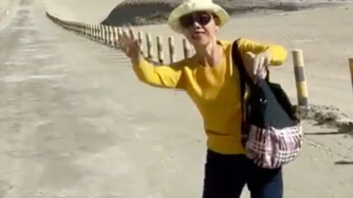 In the无人区, what you fear most is running into other people. What’s truly terrifying isn’t the wild a