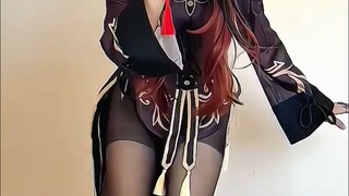 Cuộc sống không dễ dàng Walnut biểu diễn cosplay Genshin Impact Walnut