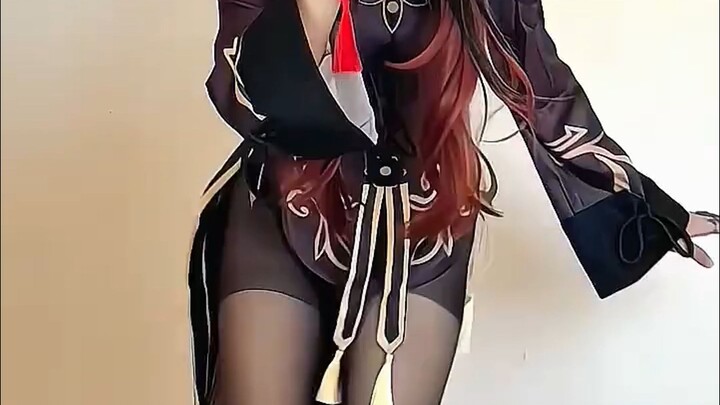 Cuộc sống không dễ dàng Walnut biểu diễn cosplay Genshin Impact Walnut
