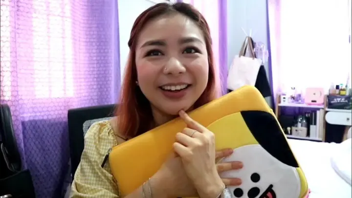 What's in my Office Bag: (subtle) BTS ARMY Edition 🤪💜 | Philippines