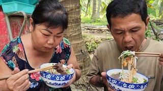 Ăn Thấy Phát Thèm với Món Bún Nước Lèo Cá Lóc Đồng Còn Đang Bốc Khói | TKQ & Family  T1147