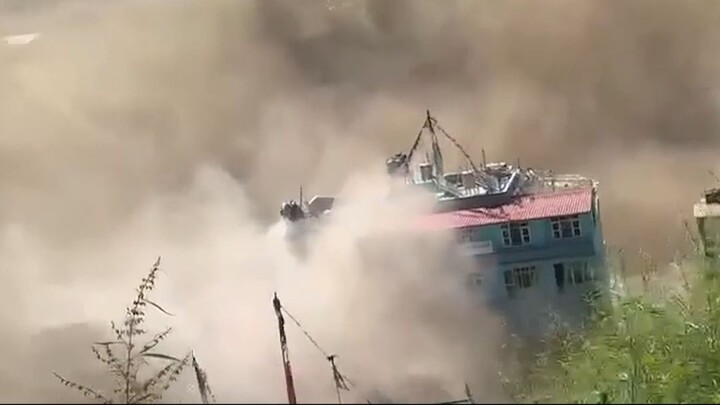 #Flood in #BhotekoshiRiver #Rasuwa रसुवाको भोटेकोशी नदीमा ठूलो बाढी #BusinessNew