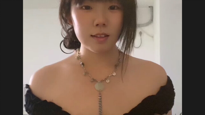 Kok suaramu kayak gini, nggak mungkin nggak jatuh cinta nih!