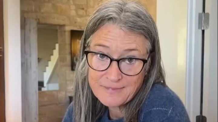 เลส| ขอให้คุณแม่ชาวเลสเบี้ยนแนะนำตัวหน่อย แซวกันไปมาหวานมาก XD