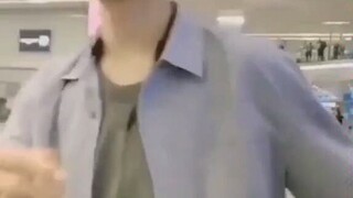 【Trương Vũ Kiếm】Khi Trương Vũ Kiếm nhìn thấy fan nam thì "Sao còn có cả đàn ông nữa cơ", ha ha, cười