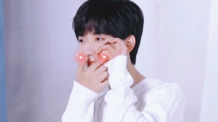 【He Junlin】Suara manja muncul di depan, momen super imut favorit ibu