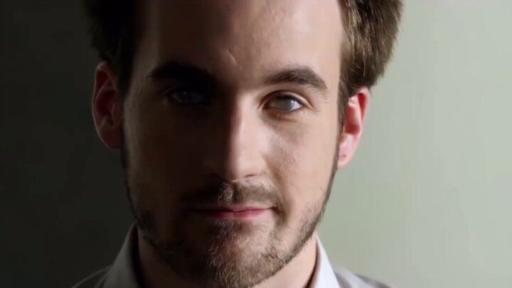 Một người thợ sửa đàn mù vô tình bước vào hiện trường vụ án, và cái kết bị đảo ngược trong kiệt tác 