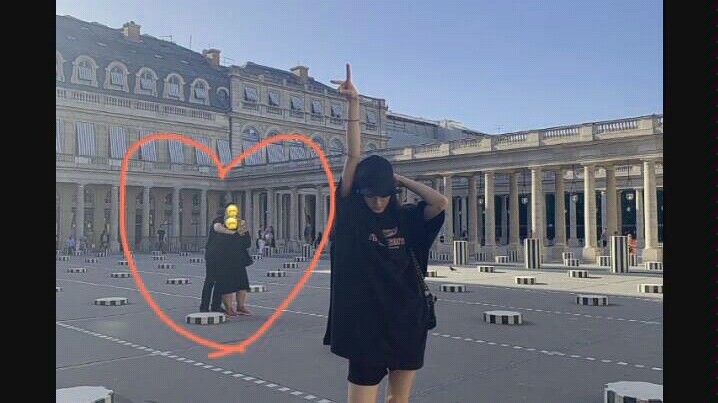 Apa Li Yifeng punya semacam magnetik tertentu ya? Hahaha, Li Yifeng yang terus-terusan pamer kemesra