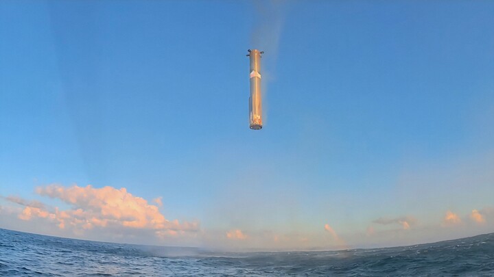 🚀Starship Flight 11🚀: The iconic moment of the ship’s hover—history remembers this instant🌏