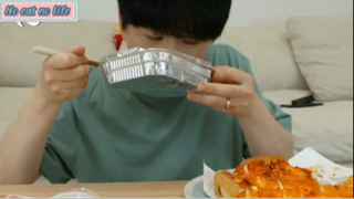 Pizza hoa hồng và kẹo trò chơi con mực phần cuối #mukbang