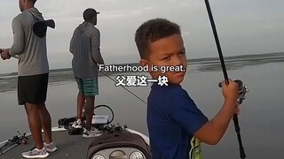 Son catches first fish, father's reaction is touching