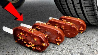 Eksperimen : Mobil VS Mainan anak-anak - Menghancurkan Hal-Hal Renyah & Lembut Dengan Mobil!