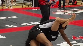 看体重相差100磅的小个子是怎么降服大块头的