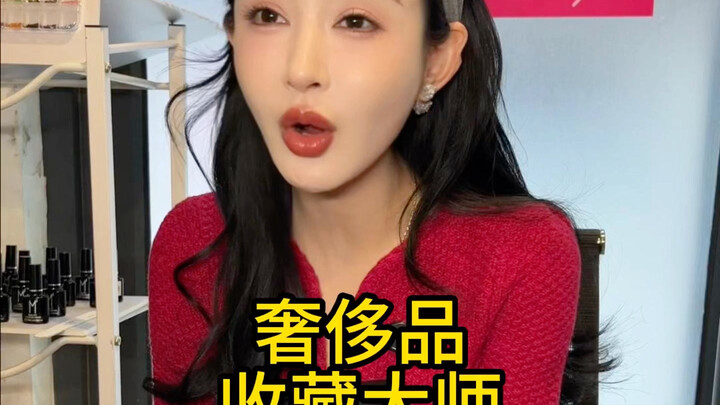 Bậc thầy giấu mặt trong tiệm làm nail