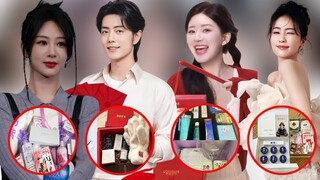 "Unboxing" NewYear gifts to the media:XiaoZhan is full luxury items,LiuShiShi is far behind ZhaoLusi