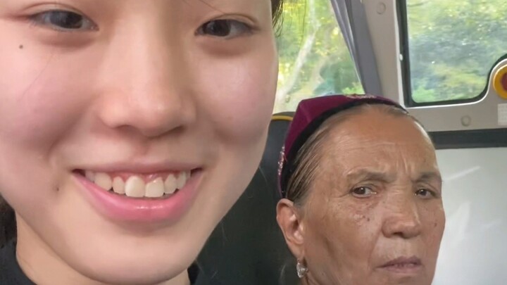 A young woman wanted to take a photo with a Uyghur grandmother in Xinjiang, but they didn’t share a 