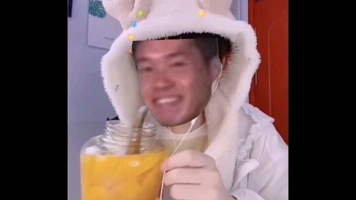 Yaju Senpai Makan Peach Kuning