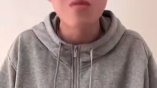 Chen Ze starts rap with a finger