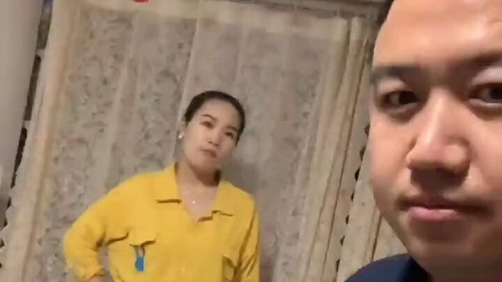 Mặc quần áo thì gọi là bạo lực gia đình, cởi quần áo ra lại thành thú vui tình dục [nhếch mép]