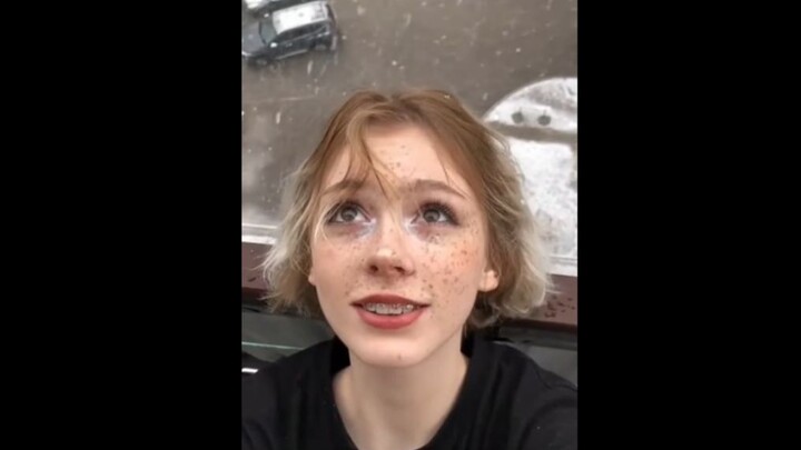 It’s snowing ❄