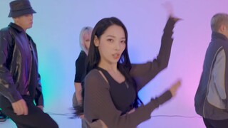 【معاينة عودة KARD】معاينة رقصة Ring The Alarm!!