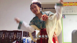 The traditional Cantonese opera "Cai Kun Chases the Chicken," version 2.0—ikuns, don't miss it!
