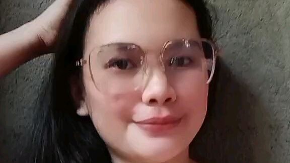with my cute eyeglasses 💕